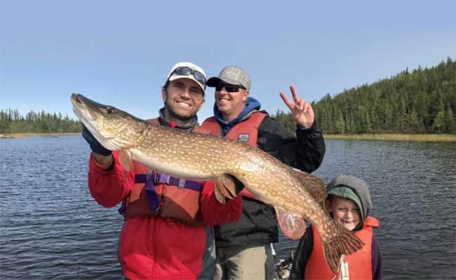 Andrew Lake Lodge